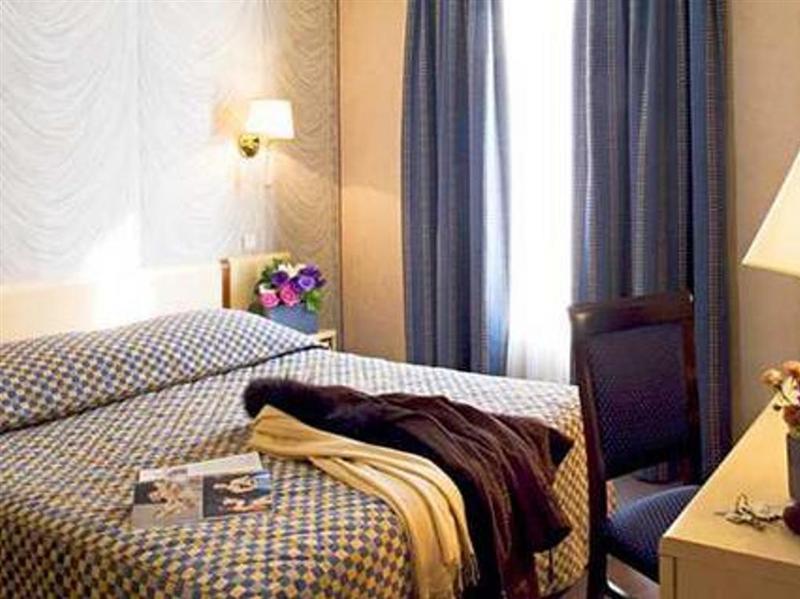 Hotel Renoir Montparnasse Parijs